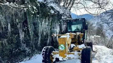 Giresun ve Gümüşhane’de Kar Yağışı Köy Yollarını Felç Etti: 84 Yol Kapalı
