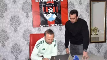 Vanspor Teknik Direktörü Korkmaz, 'Yılın Kareleri' Fotoğraf Yarışmasına Katıldı