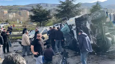 Samsun Canik'te 4 Aracın Karıştığı Trafik Kazası: 1 Ölü, 3 Yaralı