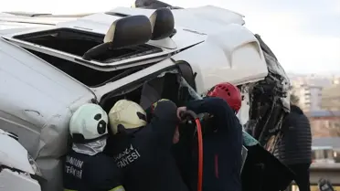 Samsun Canik'te Tır ve Otomobil Çarpıştı: 1 Ölü, 3 Yaralı