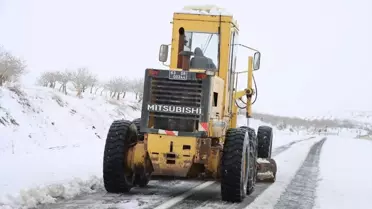 Şanlıurfa’da Karla Mücadele Hız Kesmeden Sürüyor