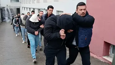 Yasa dışı bahis çetesine ait ele geçirilen ekipmanlar