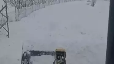 Amasya’da Karla Kapalı Yol Üzerinden Hayati İlaçlar Zamanında Teslim Edildi