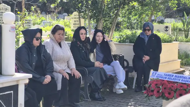 Fatma Girik'in mezar başı