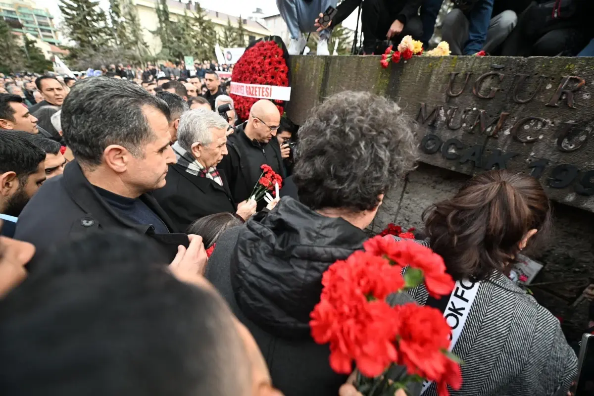 Uğur Mumcu anma töreni kapak fotoğrafı