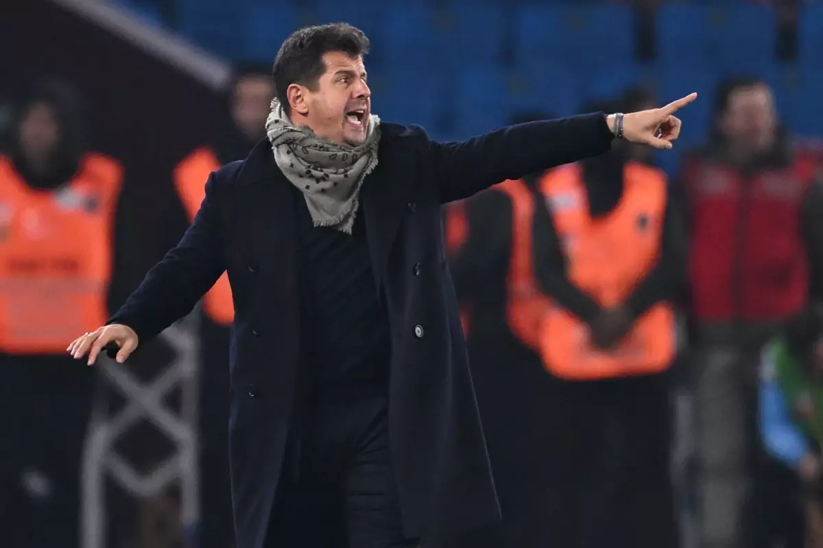 Emre Belözoğlu'ndan Sert Eleştiri: "Galatasaray'da Olsa Kırmızı Kart Çıkar mı?"