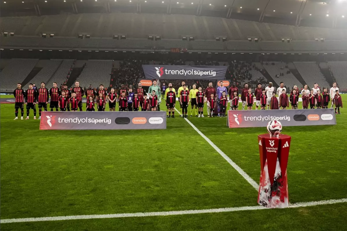 Galatasaray yeni transfer Yaser Asprilla