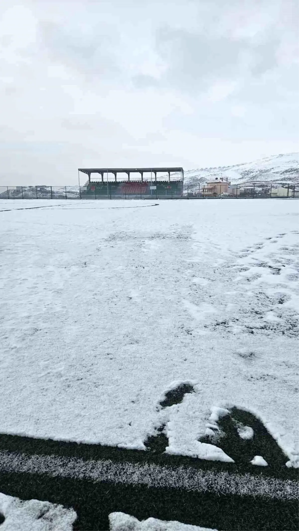 Kayseri'de Şiddetli Kar Yağışı Amatör Futbol Müsabakalarını Erteledi