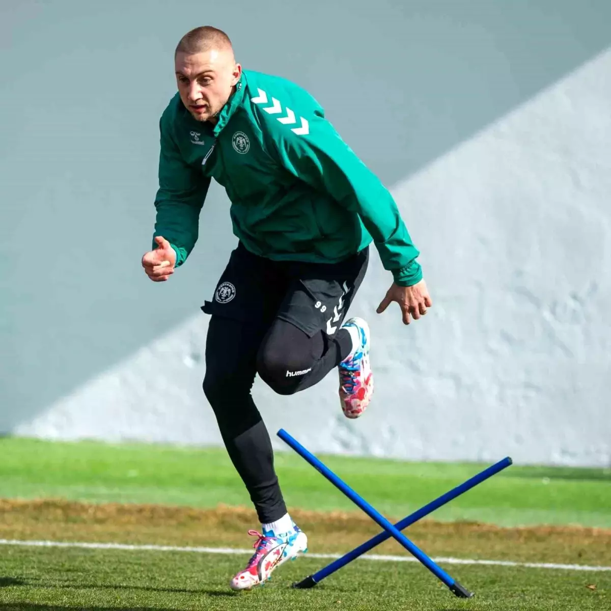 Konyaspor, Gaziantep FK Maçına Hazır: Antrenman Rutinleri ve Takım Moralinin Analizi