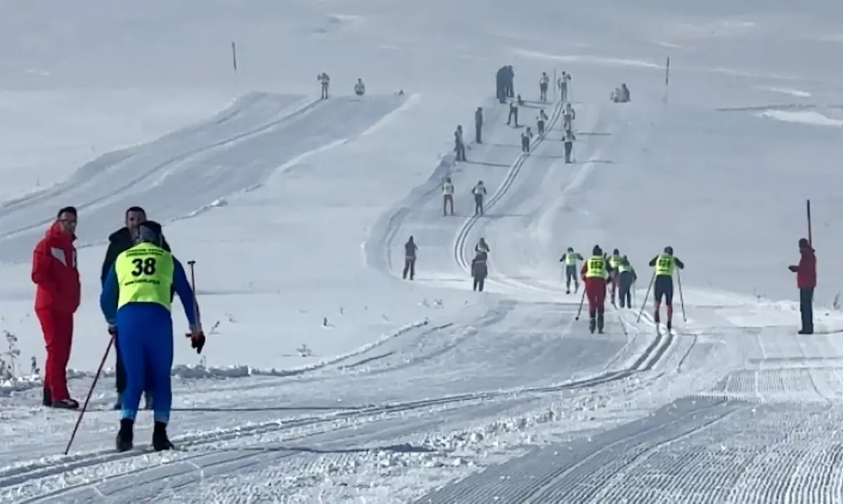 Yüksekova kayaklı koşu etkinliği kapak fotoğrafı