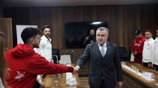 Kış Olimpiyatları Öncesi Milli Sporculara Destek Ziyareti