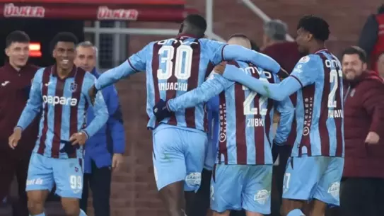 Trabzonspor, Kasımpaşa’yı 2-1 Yenerek Zirve Mücadelesinde İlerliyor