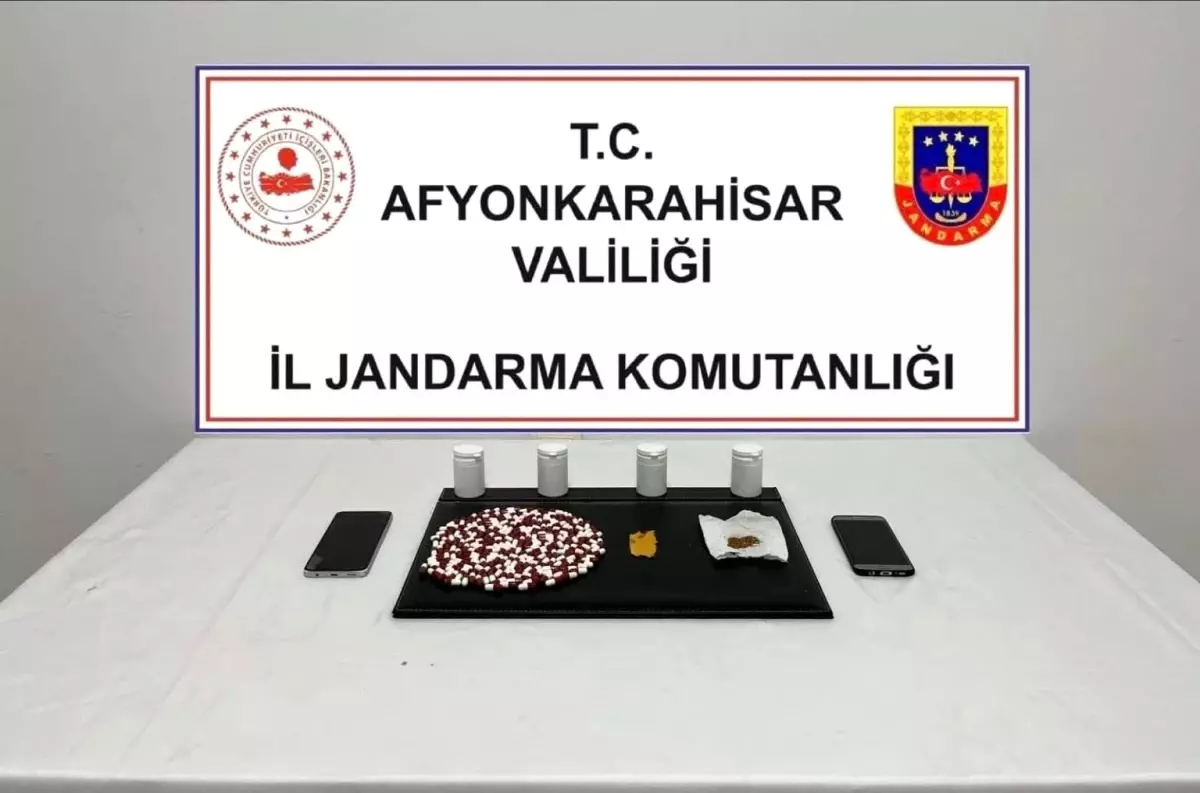Afyonkarahisar’da Jandarma Operasyonu: 207 Uyuşturucu Madde Ele Geçirildi