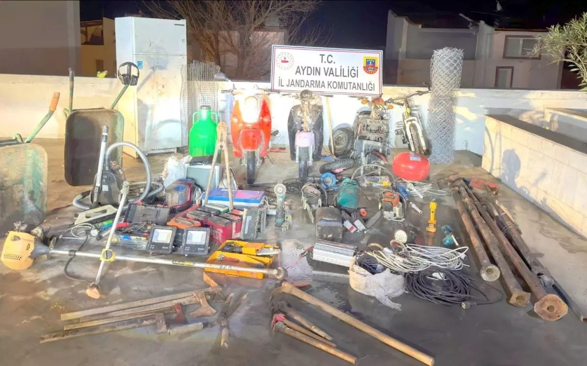 Kuşadası sel sonrası evlerin içi