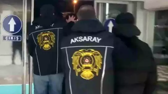 Aksaray’da Bıçakçı Dükkanına Yönelik Hırsızlık Operasyonu: 3 Şüpheli Yakalandı