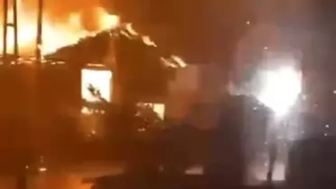 Düzce'de Elektrik Direği Patlaması Mobilya Atölyesini Yaktı