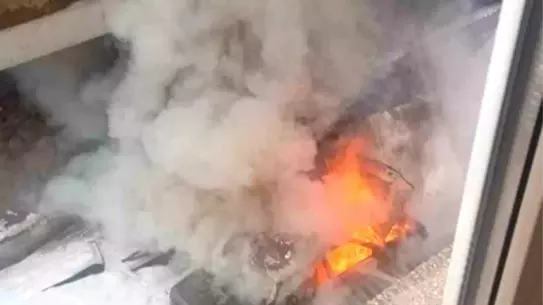 Elazığ’da Park Halindeki Tofaş Otomobil Alev Aldı