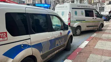 Uşak’ta Parkta Bıçaklı Saldırı: 25 Yaşındaki Genç Ağır Yaralı