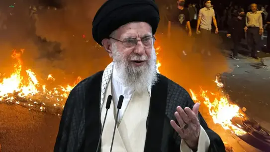 İran Lideri Hamaney, Tahran’da Gelişmiş Yeraltı Sığınağına Geçti