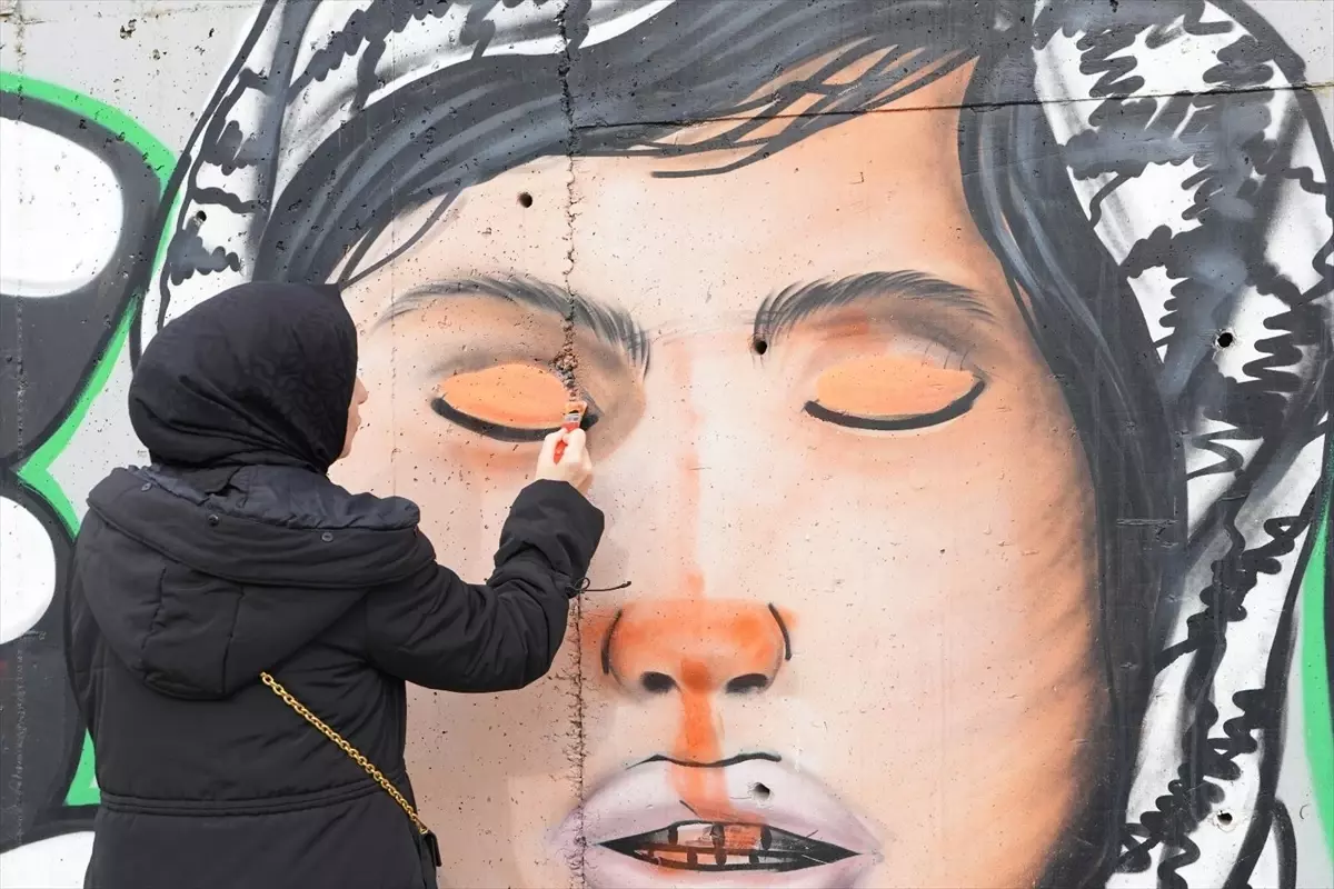 AK Parti Kadın Kolları'ndan Filistin'e Sanatsal Destek: Duvar Boyama Etkinliği