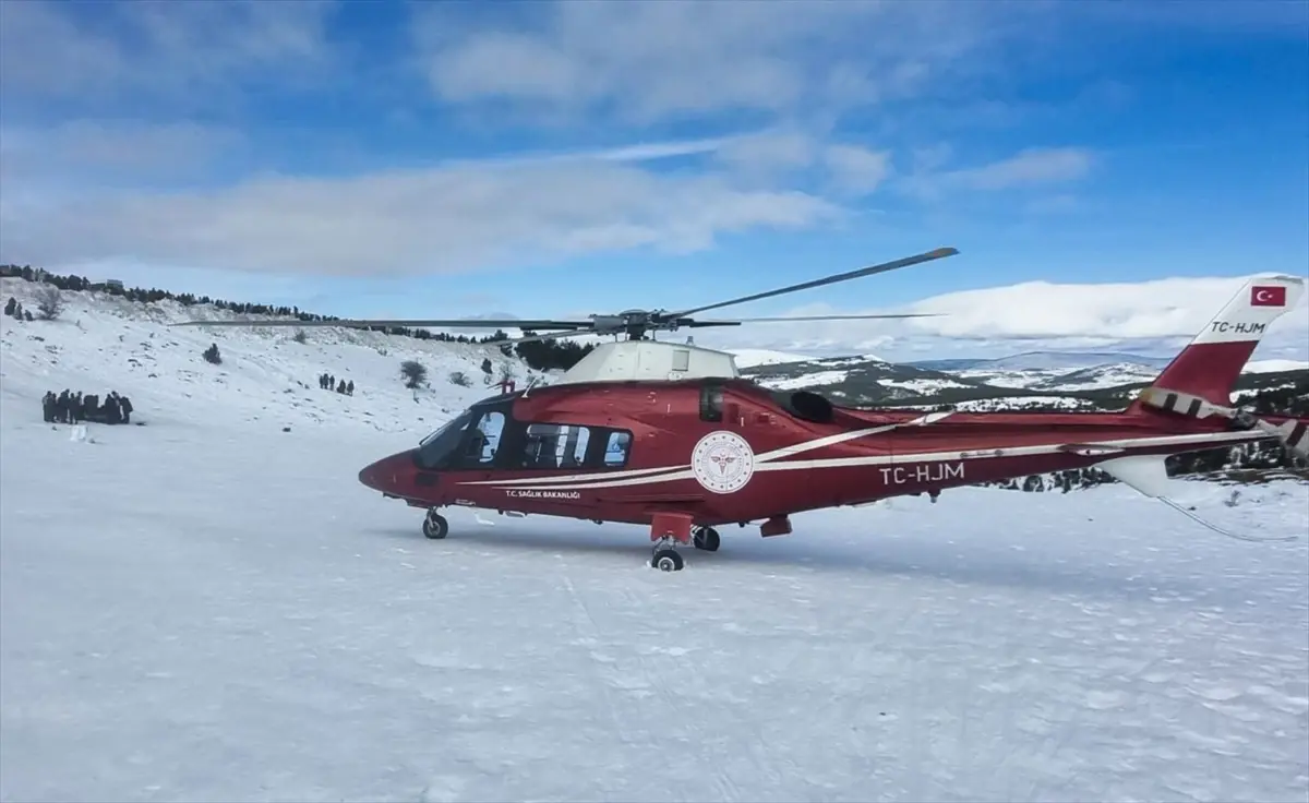 Kayak merkezinde genç yaralanıyor