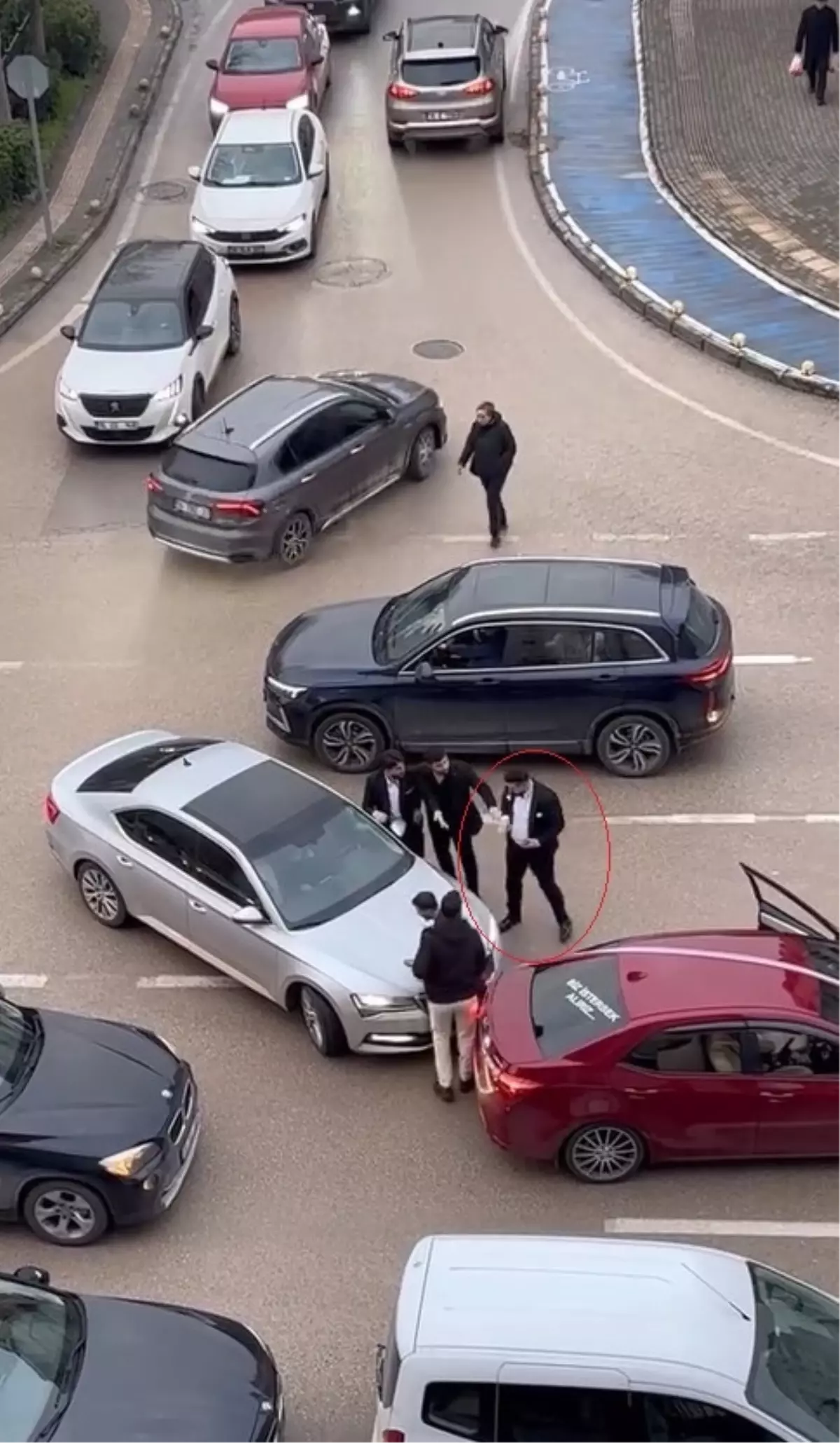 Bursa’da Düğün Konvoyuna Girişte Şok Anlar Kamera Kayıtlarına Yansıdı