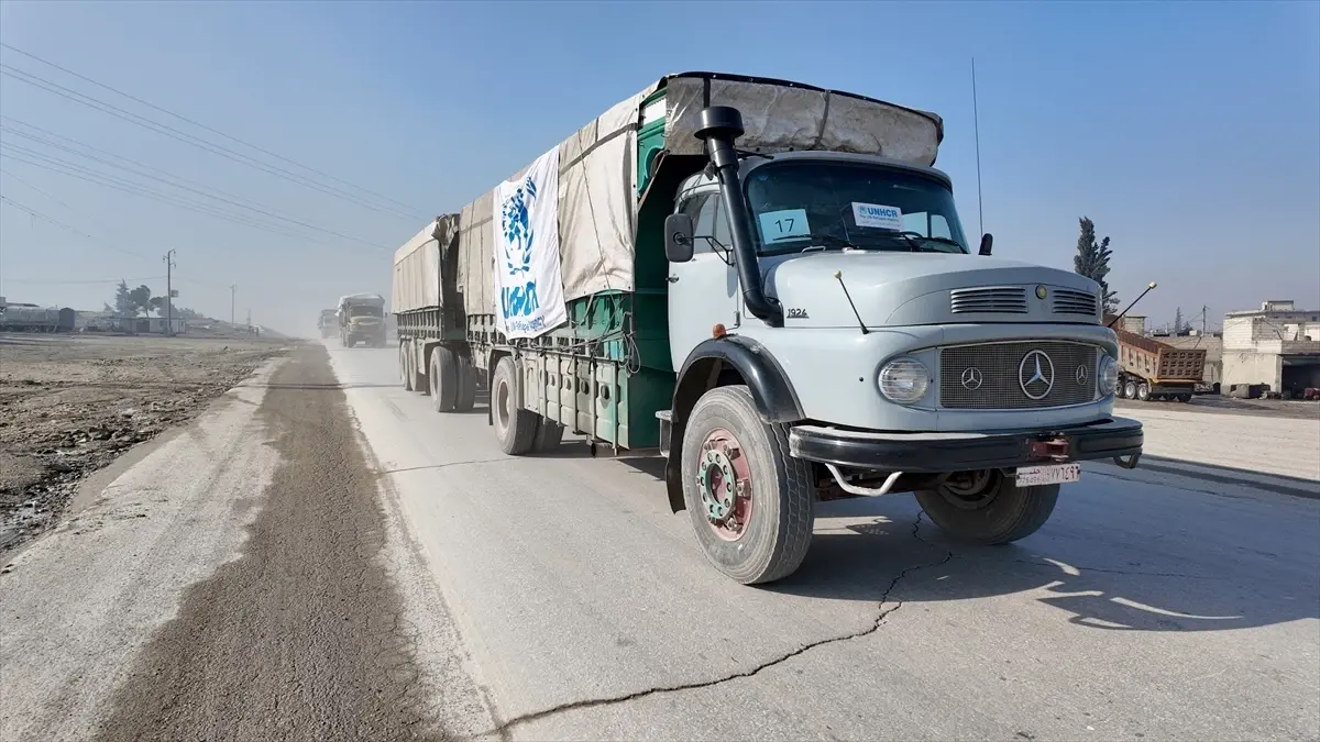 Suriye Hükümeti, Aynularab'a 24 Araçlık Yardım Konvoyunu Yolladı