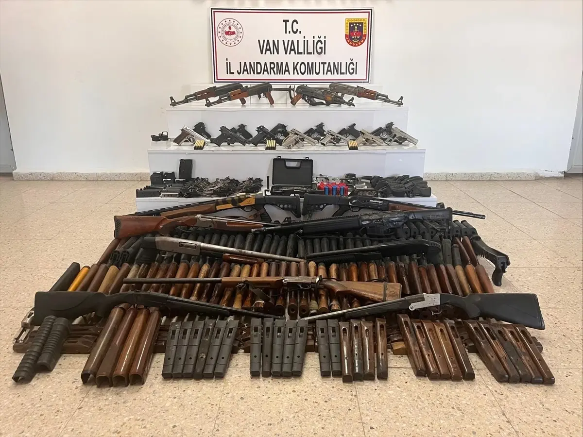 Van’ın Başkale İlçesinde Silah Operasyonu: 4 Şüpheli Gözaltında