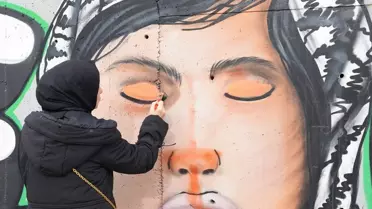 Etkinlikte boyanan duvarlar