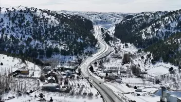 Dronla çekilmiş Karaman köy manzarası