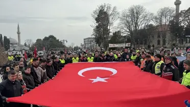 Tekirdağ’da Motosikletli Gençler Türk Bayrağıyla Dayanışma Sürüşü Düzenledi