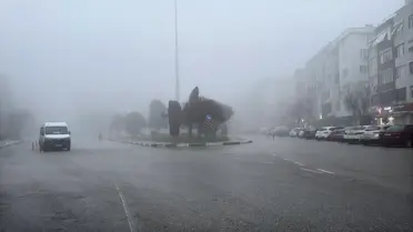 Trakya’da Yoğun Sis Trafiği Tehlikeye Attı: Edirne, Kırklareli ve Tekirdağ’da Görüş Mesafesi Düşüyor