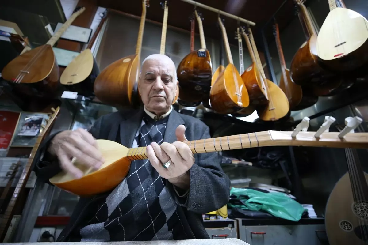 Edirne’nin 80 Yaşındaki Saz Ustası Ramazan Korkmaz, 66 Yıldır Müziği Yaşatıyor