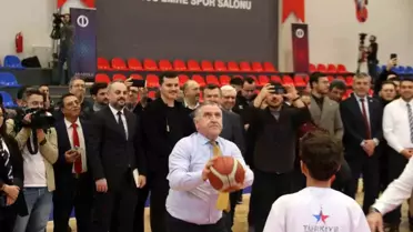 Gençlik Bakanı Bak, Eskişehir’de Basketbol ve Voleybol Coşkusunu Yaşattı