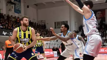 Fenerbahçe Beko, Aliağa Petkimspor'u 78-70 Mağlup Ederek 17. Hafta Zaferini Kaptı
