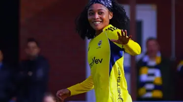 Fenerbahçe arsaVev, Kadın Süper Ligi'nde 18-0 Rekor Galibiyetle Liderliğini Güçlendirdi