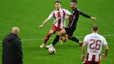 Antalyaspor, Gençlerbirliği'ni 2-1'lik Skorla Geçti: Saric ve Van de Streek'in Golleri