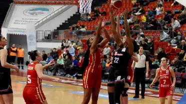 Melikgazi Kayseri Kadın Basketbol Takımı Mersin'e 30 Sayı Boşluğuyla Yenildi