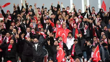 Sivasspor Amed Maçında 15 Bin Taraftarla Coştu
