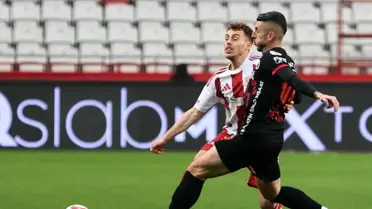 Antalyaspor ve Gençlerbirliği İlk Yarıda 1-1 Berabere Bitti