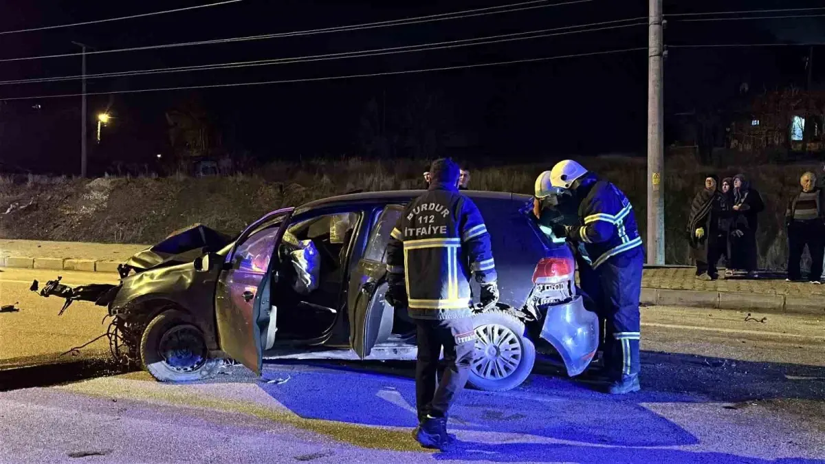 Burdur’da Alkollü Sürücü Kazası: İki Yaralı ve Sürücüye Ağır Ceza