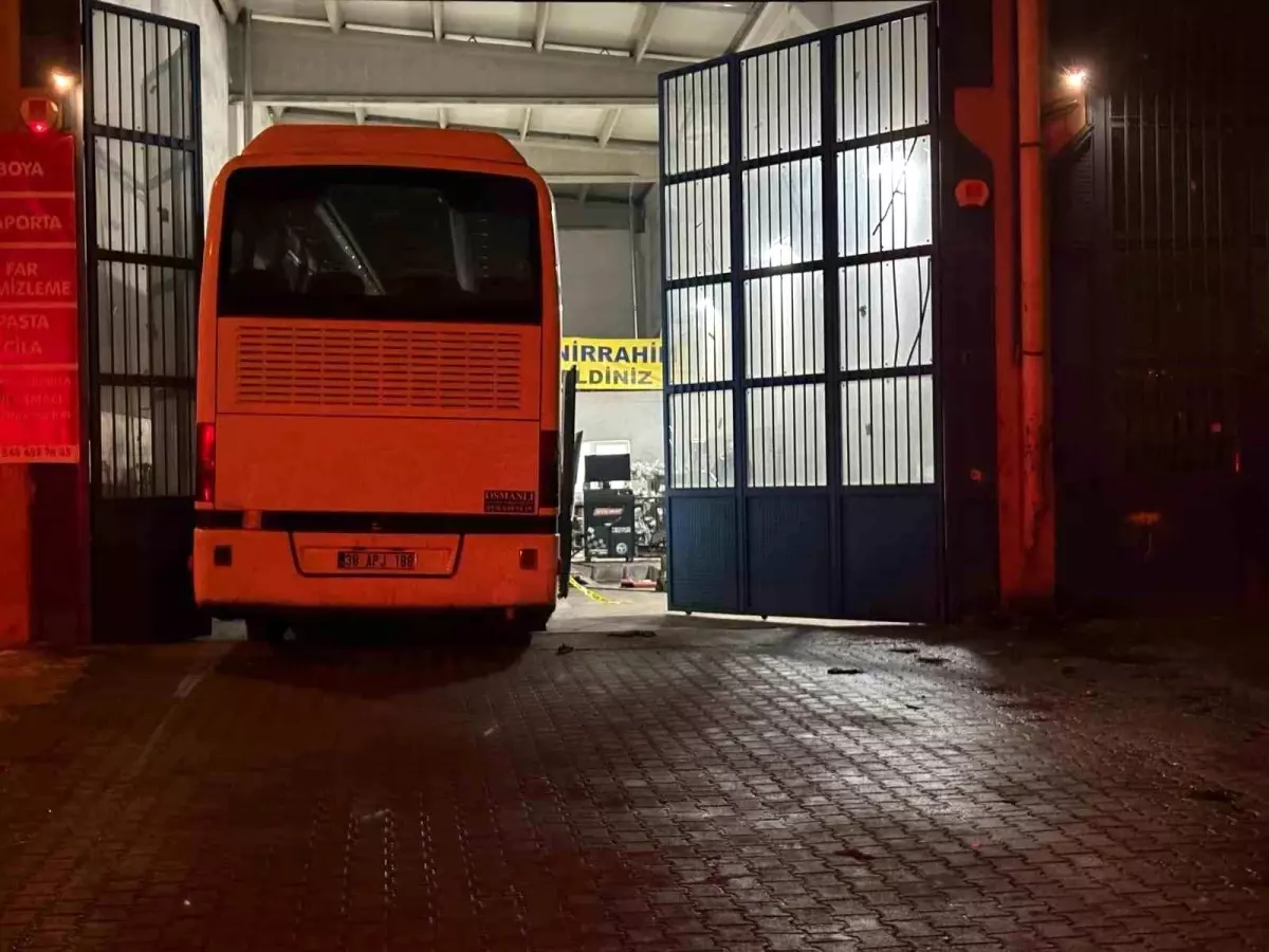 Kayseri Kocasinan’da Otobüs Krikosunun Kaymasıyla Tamirci Şokta Hayatını Kaybetti