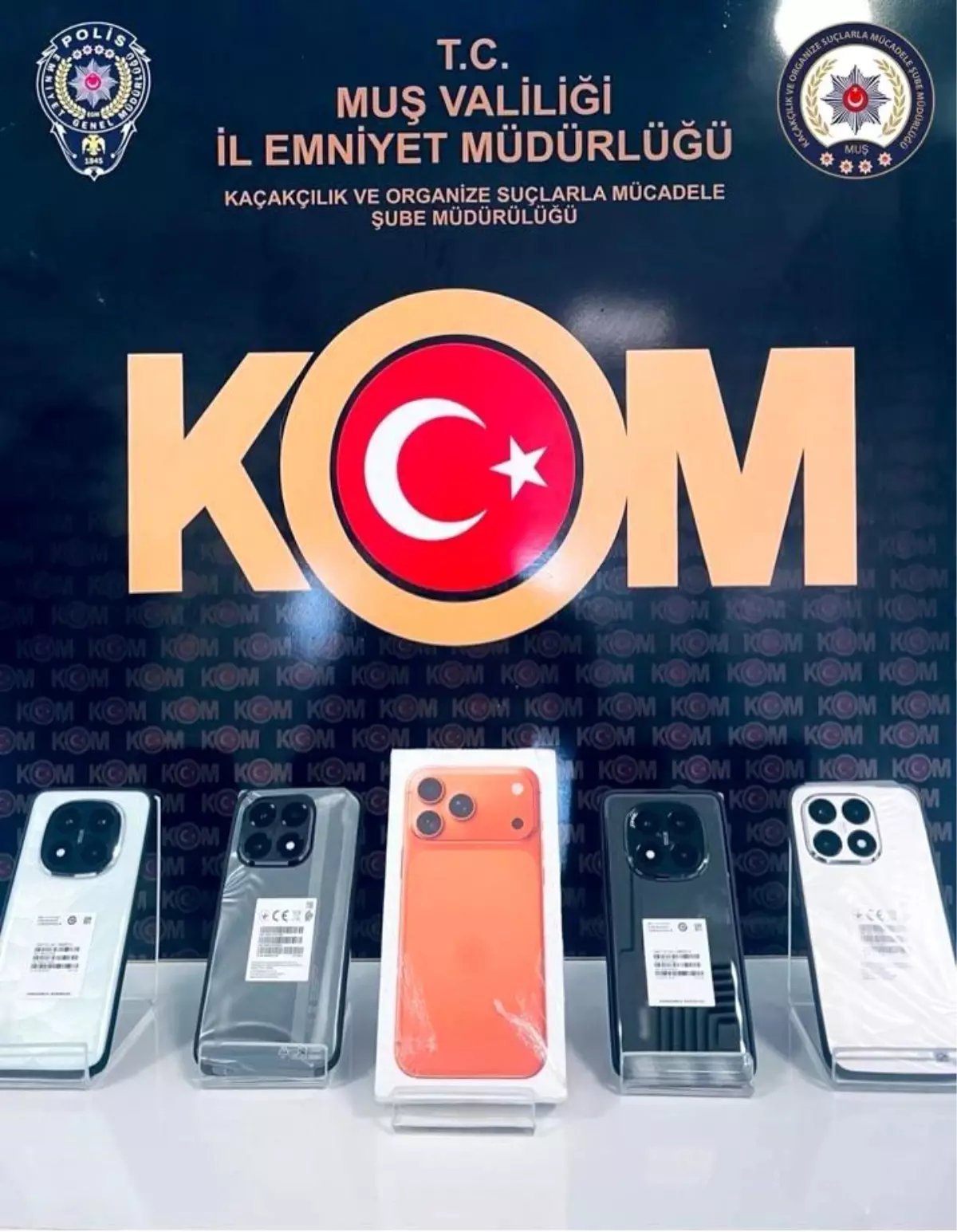 Muş'ta Kargo Denetiminde 5 Kaçak Cep Telefonu Ele Geçirildi