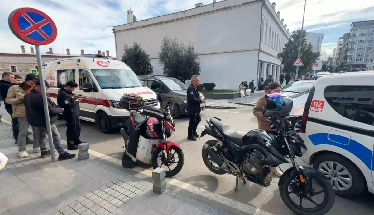 SUV'nin çarptığı motosikletler