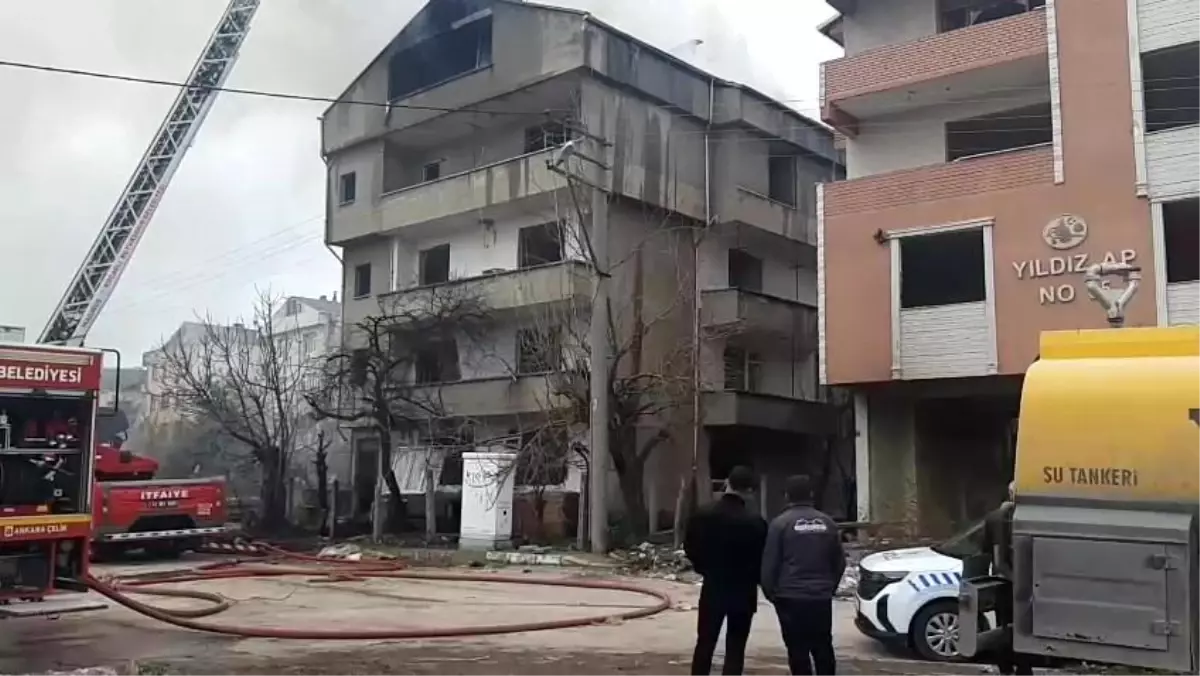 Kocaeli Körfez'de Kentsel Dönüşüm Alanında Çıkan Yangın Kontrol Altına Alındı