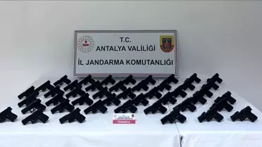 Serik’te Silah Kaçakçılığına Büyük Darbe: 45 Ruhsatsız Tabanca Ele Geçirildi