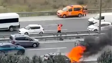 BMW'nin Motorunda Ani Yangın: Sürücü Zorlu Anlar Yaşadı
