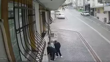 Esenyurt’ta Çanta Hırsızlığı: Sosyal Medyada Görünen Gençler Parayı Geri Verdi