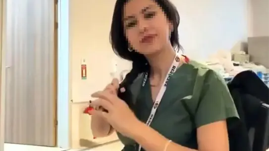 Kocaeli'de Sosyal Medya Tartışması Sonrası Hemşire Adli Kontrolle Serbest Bırakıldı