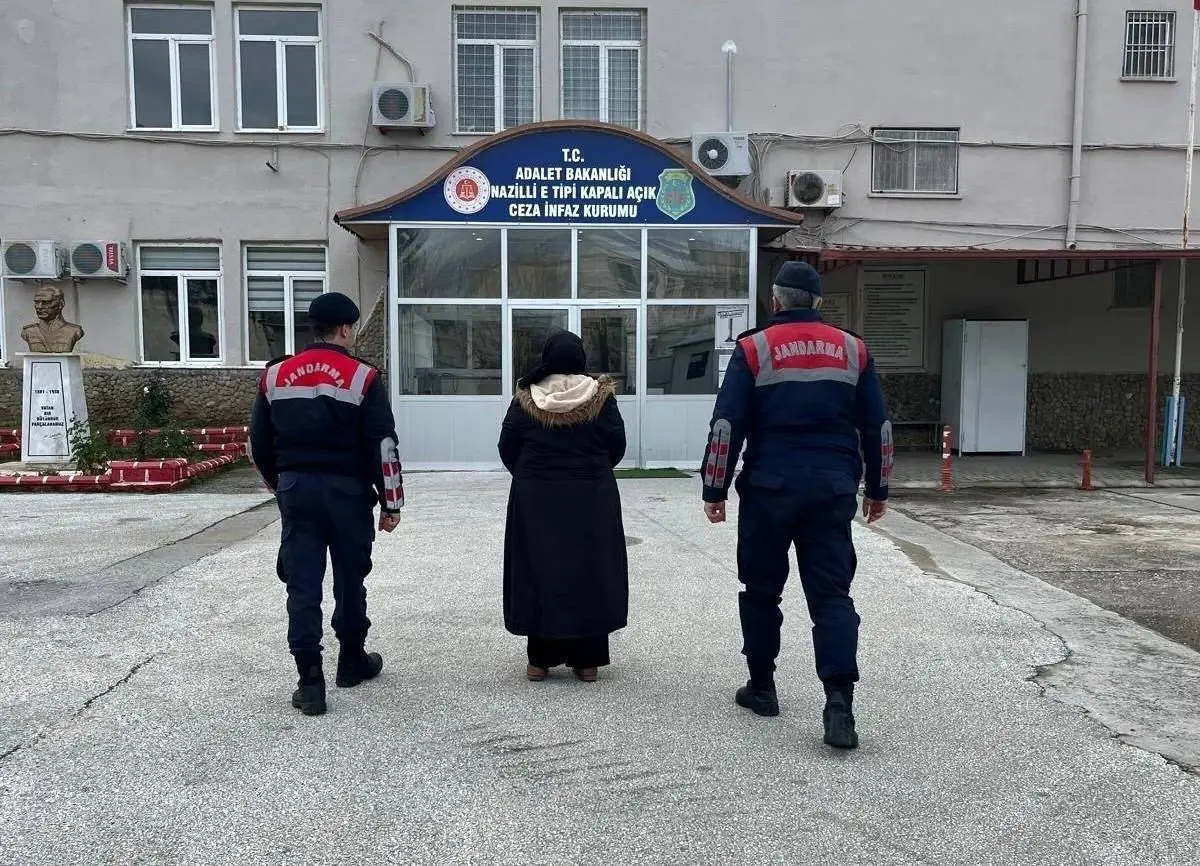 Kuyucak'ta FETÖ Üyesi H.A. 6 Yıl 3 Ay Hapis Cezasıyla Tutuklandı